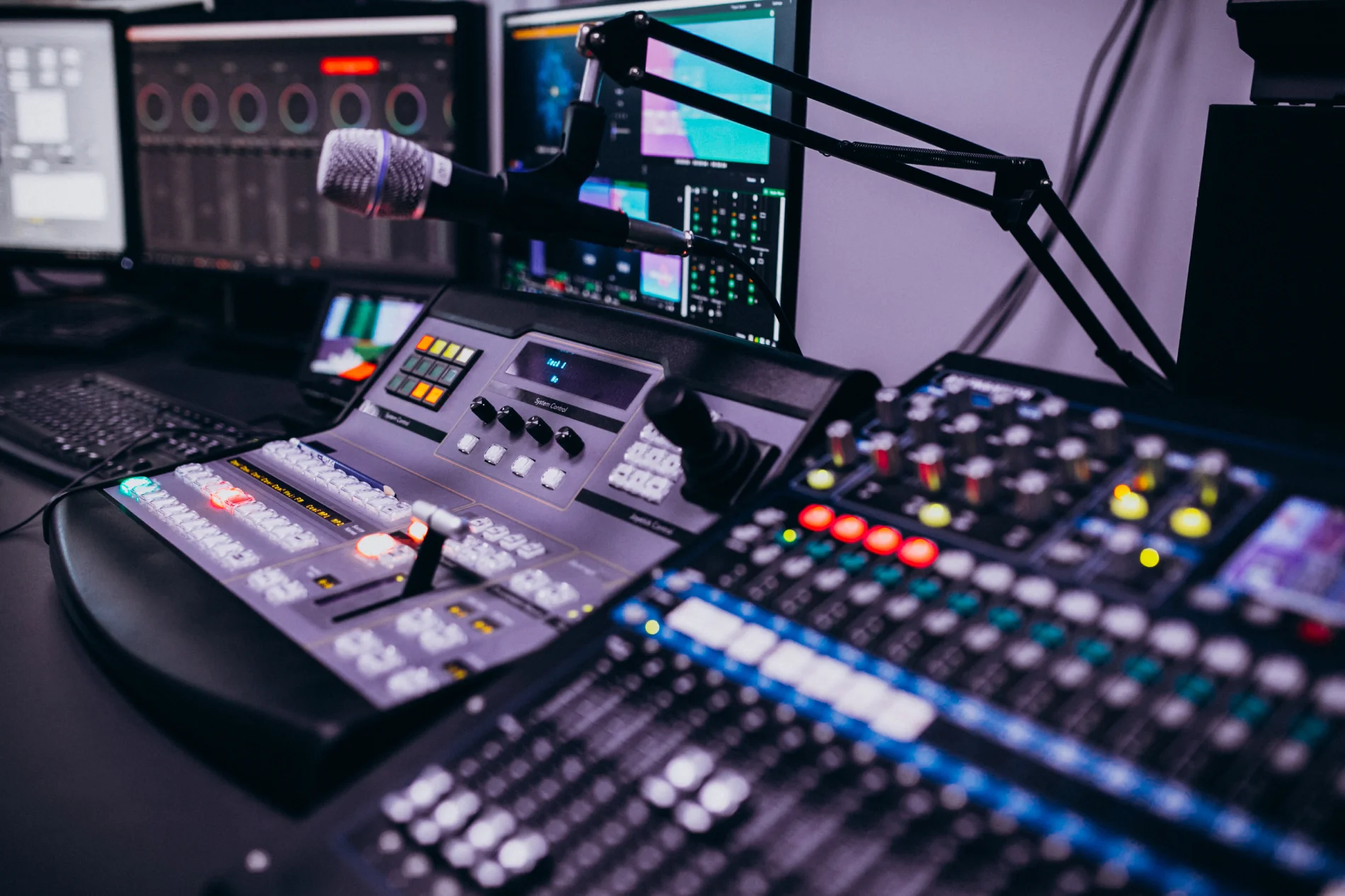 aislamiento estudios radio